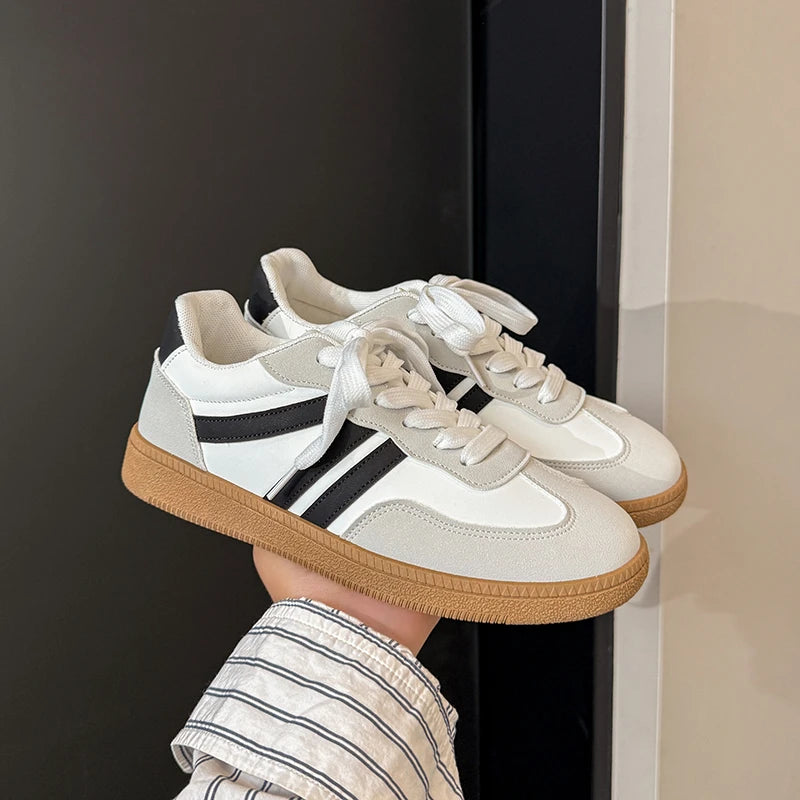Women's Retro Suede Sneakers – Casual Breathable Shoes